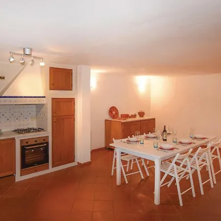 Four-bedroom Holiday In Viareggio